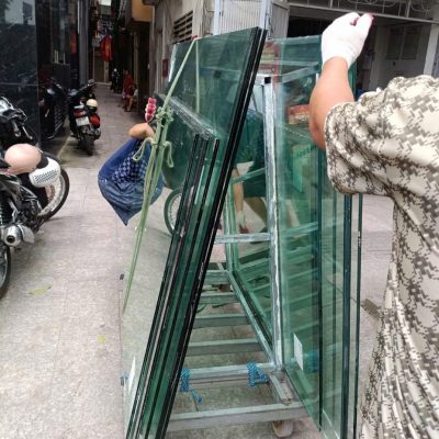 Chuyển kính lên xuống tầng